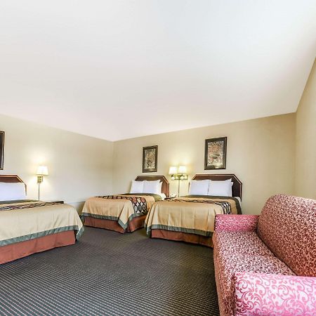 Super 8 By Wyndham Burleson Fort Worth Area Luaran gambar